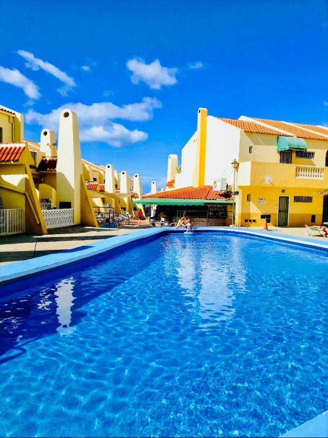 Lovely Apartment, Great Location! Адехе Екстериор снимка